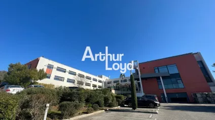 Bureaux 44.13 m² à louer vue dégagée Golf - Sophia Antipolis - Offre immobilière - Arthur Loyd